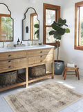 Machine washable traditional rug for elegant living room décor