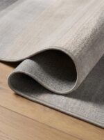 One-piece non-slip tufted rug for living room