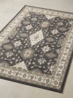 Washable outdoor rug with polyester weave