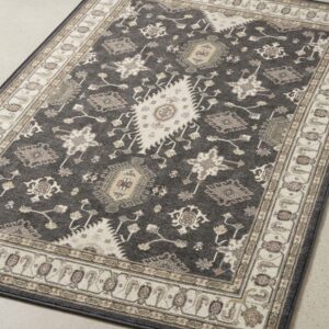 Washable outdoor rug with polyester weave