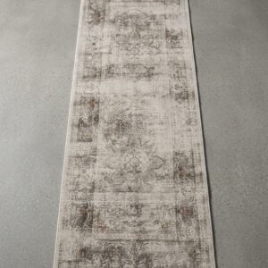 Contemporary tufted rug with durable polyester surface
